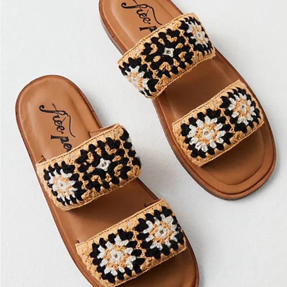 Free People Juliet Crochet Strap Slides with Floral Design in the color Wheat - Picture 8 of 10